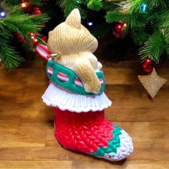 VINTAGE 1990 Carlton Cards Heirloom Collection Kitten in a Stocking Ornament - Picture 3 of 9